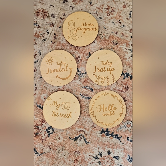 Wooden Milestone Discs - Picture 1 of 2